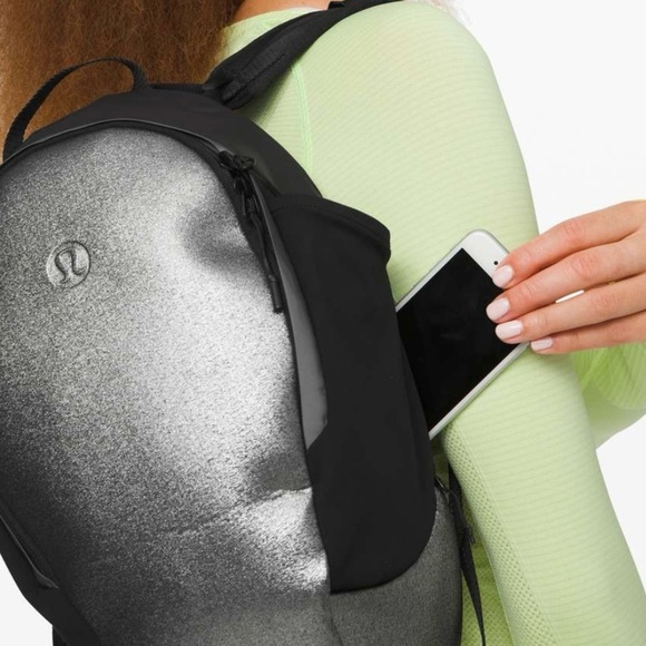 Lululemon Fast Free Backpack *13L Black Sparkle - Picture 1 of 8